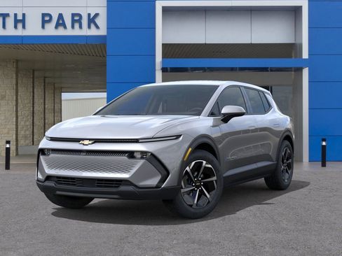 New 2026 Chevrolet Equinox EV LT image 6