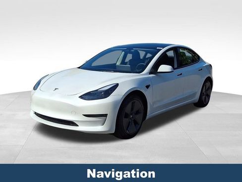 Used 2023 Tesla Model 3 Standard Range RWD image 4