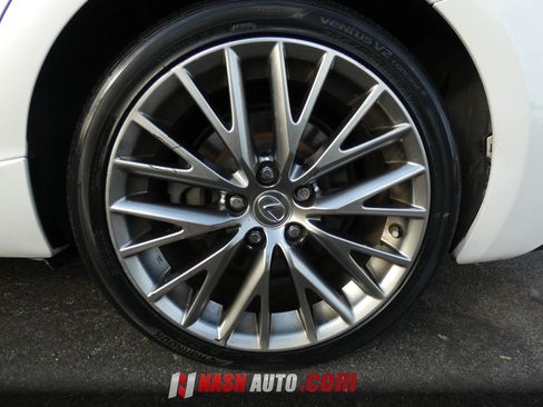 Used 2017 Lexus IS 200t RWD image 20