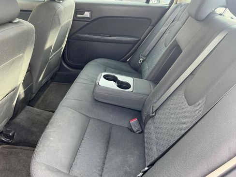 Used 2011 Ford Fusion SE image 12