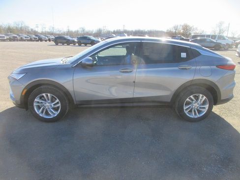 New 2026 Buick Envista Preferred FWD image 9