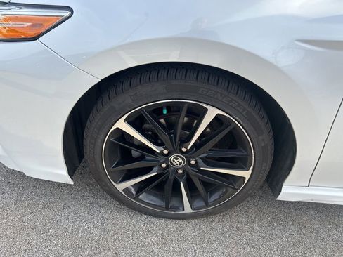 Used 2020 Toyota Camry XSE AWD/4WD image 4