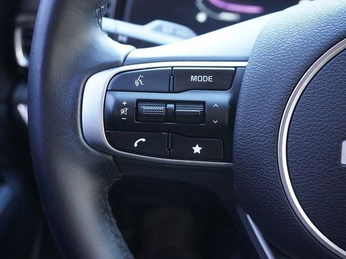 Used 2025 Kia Sportage EX image 42