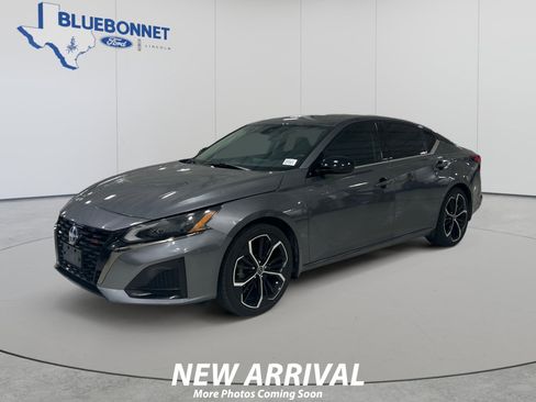 Used 2024 Nissan Altima 2.5 SR FWD image 1