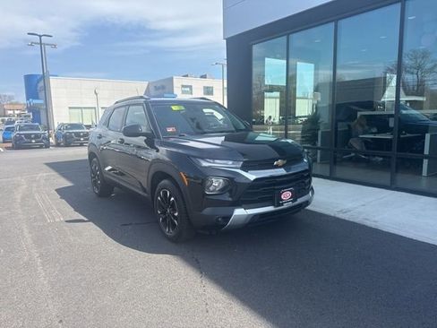 Used 2021 Chevrolet TrailBlazer LT w/ Convenience Package AWD/4WD image 1