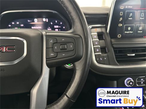 Used 2022 GMC Yukon XL SLT w/ SLT Premium Package image 8