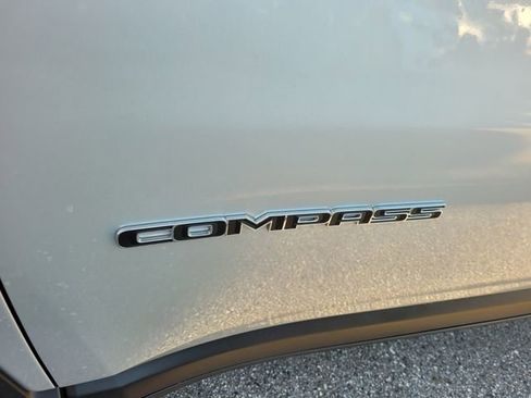 New 2026 Jeep Compass Latitude image 3