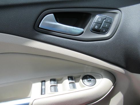 Used 2016 Ford Escape Titanium FWD image 20