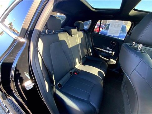 Used 2025 Mercedes-Benz GLA 250 4MATIC image 16