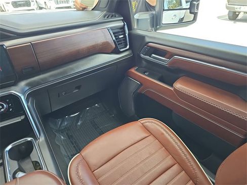 Certified 2024 GMC Sierra 3500 Denali Ultimate image 16