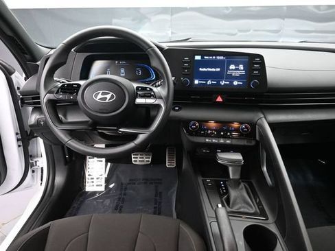 Used 2026 Hyundai Elantra Sport FWD image 11