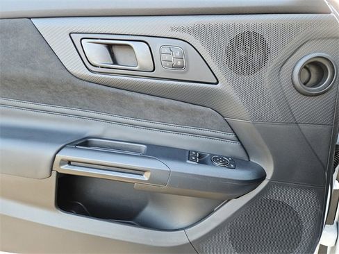 Used 2025 Ford Mustang Dark Horse image 27