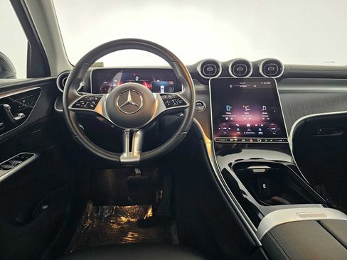 Used 2024 Mercedes-Benz GLC 300 4MATIC image 19