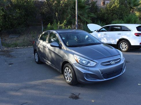 Used 2016 Hyundai Accent SE FWD image 1