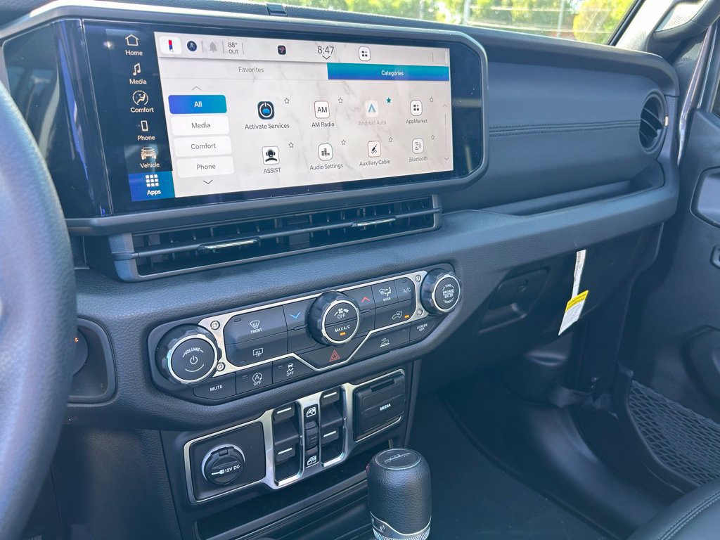 New 2026 Jeep Gladiator Sport AWD/4WD image 13
