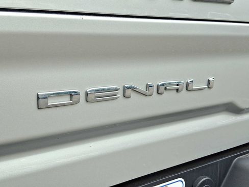 Used 2022 GMC Sierra 3500 Denali w/ Denali Ultimate Package AWD/4WD image 37