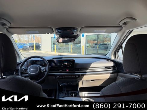 New 2026 Kia Carnival LX FWD image 21
