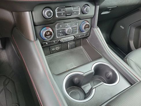 Used 2023 Chevrolet Suburban RST w/ Luxury Package AWD/4WD image 18