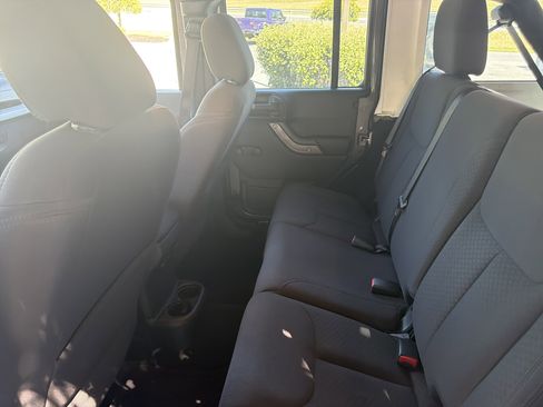 Used 2016 Jeep Wrangler Unlimited Sport w/ Connectivity Group AWD/4WD image 13