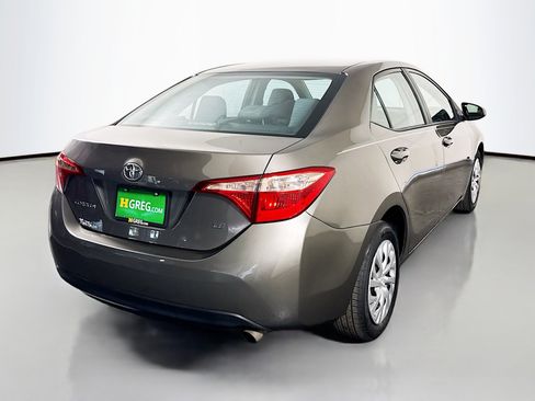 Used 2018 Toyota Corolla LE FWD image 10