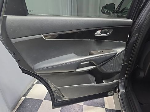 Used 2018 Kia Sorento AWD image 13