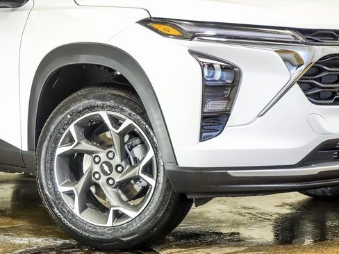 New 2026 Chevrolet Trax LT image 4