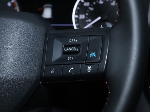 Certified 2025 Nissan Rogue SV image 22