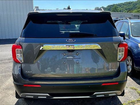 Certified 2023 Ford Explorer XLT w/ Equipment Group 202A AWD/4WD image 5