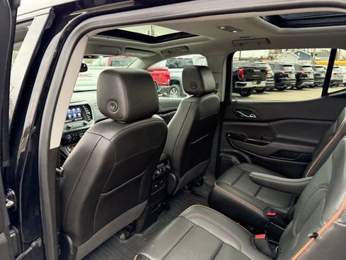 Used 2023 GMC Acadia AT4 w/ Technology Package image 18