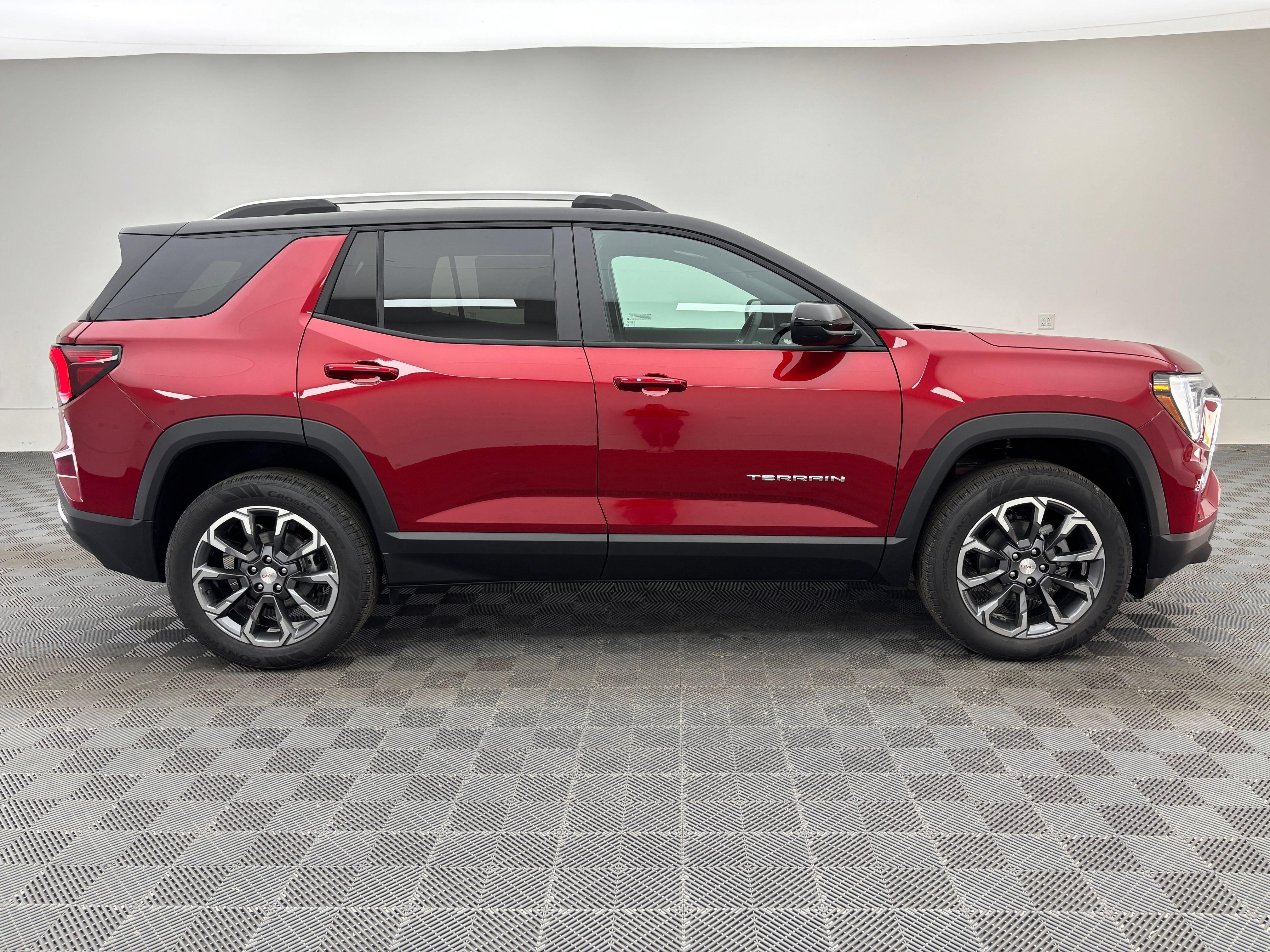 New 2027 GMC Terrain Elevation w/ Elevation Premium Package FWD image 7