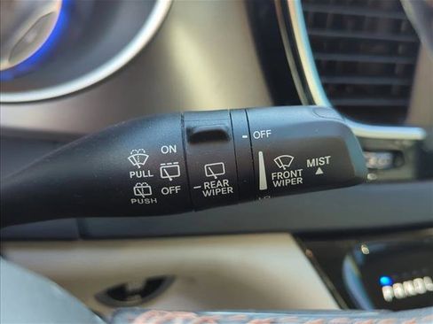 Used 2020 Chrysler Pacifica Touring-L w/ Tire & Wheel Group image 17