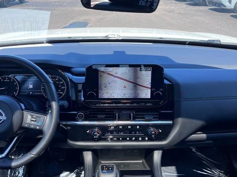Used 2023 Nissan Pathfinder SL w/ SL Premium Package AWD/4WD image 16
