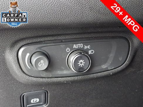 Used 2023 GMC Terrain SLE FWD image 25