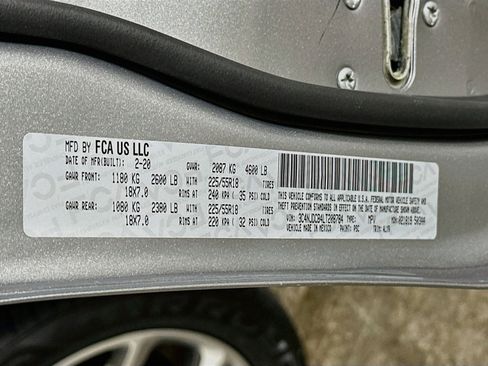 Used 2020 Jeep Compass Limited AWD/4WD image 12