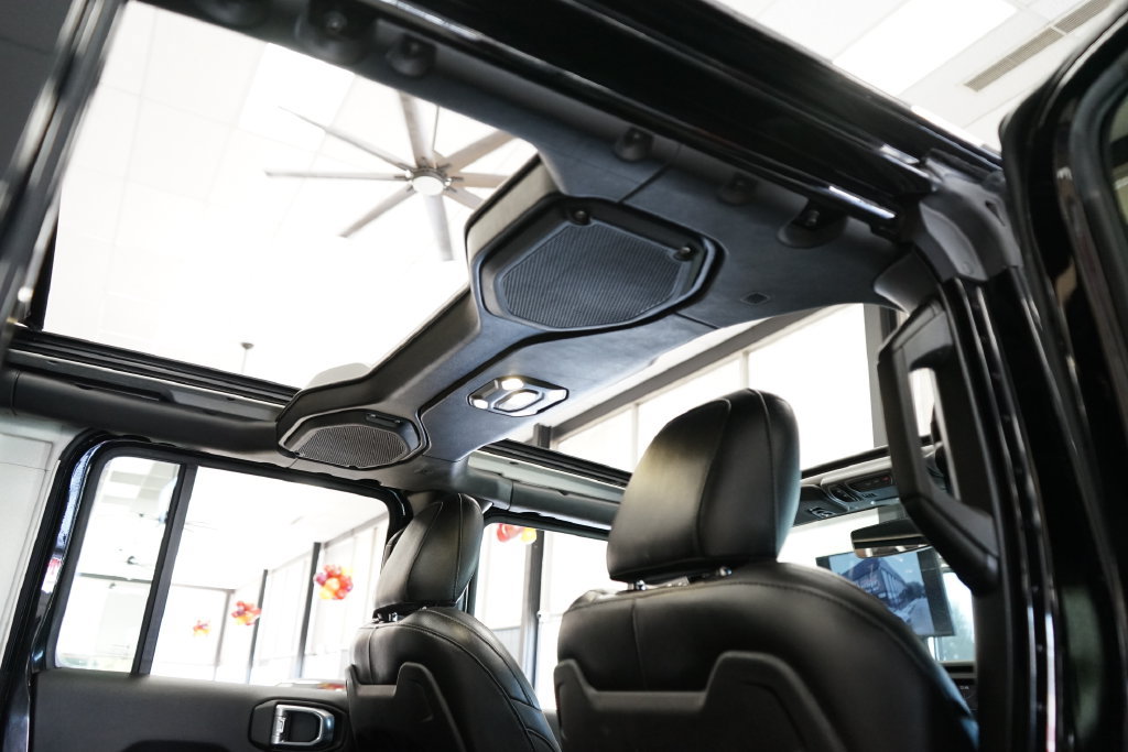 Used 2020 Jeep Wrangler Unlimited Rubicon AWD/4WD image 40