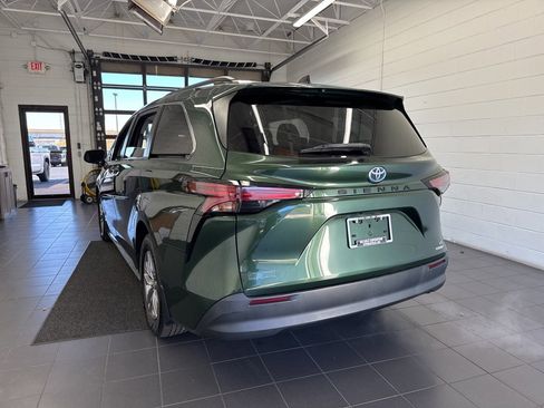 Certified 2021 Toyota Sienna LE image 6