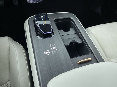 Certified 2023 Nissan Ariya AWD image 22