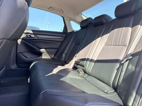 Used 2021 Honda Accord Touring image 25