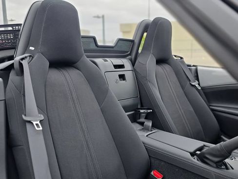 New 2026 MAZDA MX-5 Miata Club w/ Interior Package RWD image 11
