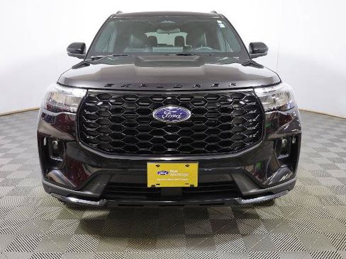Certified 2026 Ford Explorer ST-Line AWD/4WD image 4