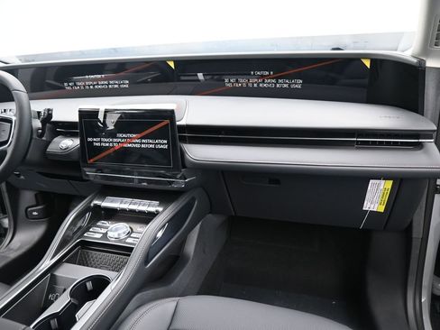 New 2026 Lincoln Nautilus Premier w/ Jet Appearance Package AWD/4WD image 2