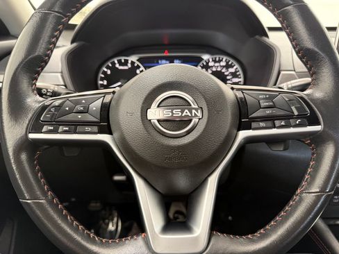 Used 2024 Nissan Altima 2.5 SR FWD image 40