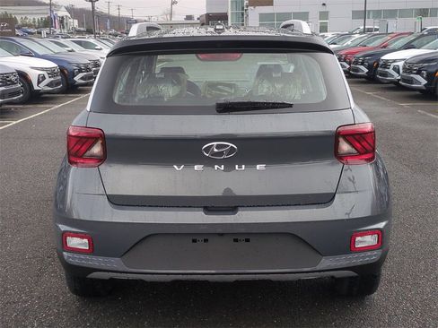 New 2026 Hyundai Venue SEL image 4