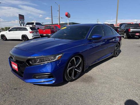Used 2018 Honda Accord Sport image 3