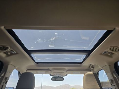 Used 2020 Ford Explorer Limited RWD image 19