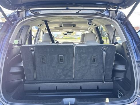 Used 2019 Honda Pilot Touring image 11