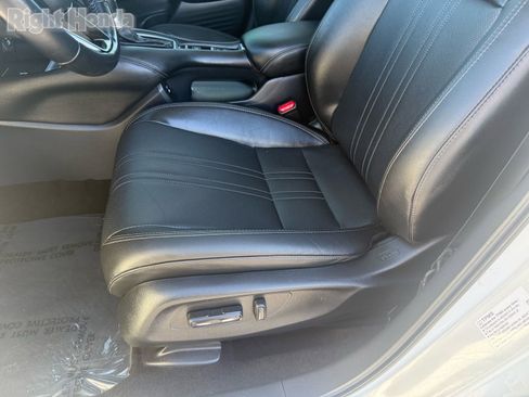 Used 2025 Honda HR-V EX-L image 14