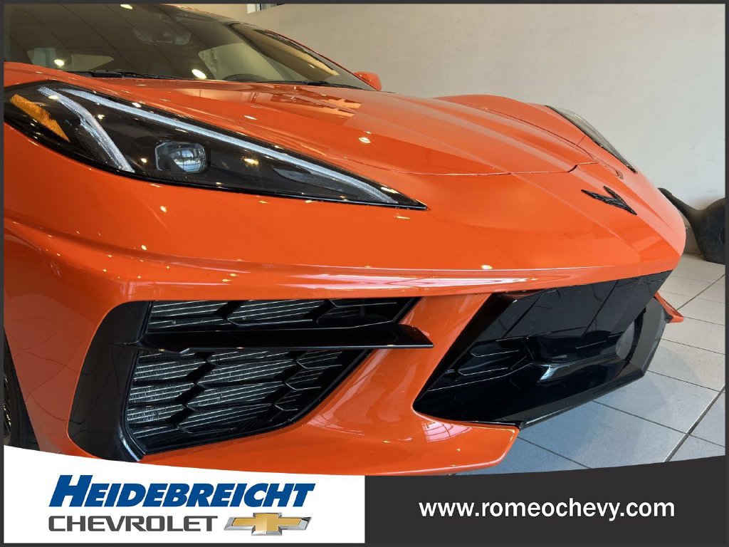 Used 2025 Chevrolet Corvette Stingray Coupe w/ 1LT RWD image 37
