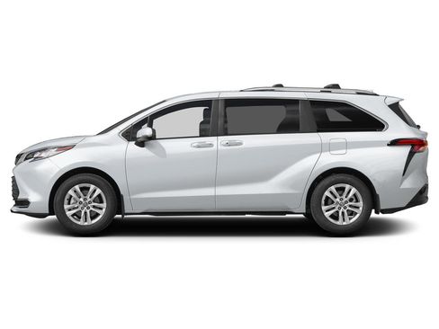 New 2026 Toyota Sienna Limited FWD image 3