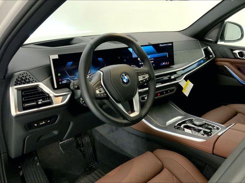 New 2026 BMW X5 xDrive50e w/ Climate Comfort Package image 4